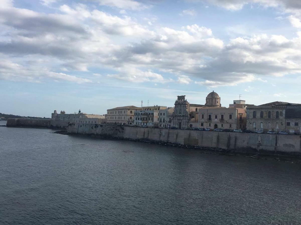 Syrakosia A Ortigia Villa Syracuse Bagian luar foto